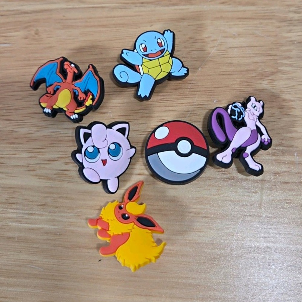 Pokémon PVC Shoe Charms, Charizard Squirtle Jigglypuff Mewtwo Flareon
